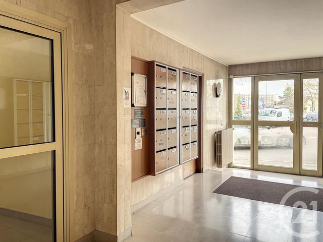 Appartement F5 à louer - 5 pièces - 90.0 m2 - TROYES - 10 - CHAMPAGNE-ARDENNE - Century 21 Martinot Immobilier