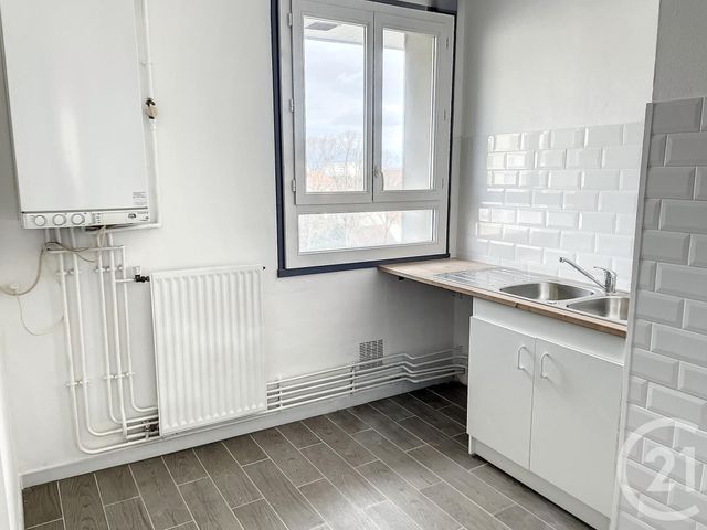 Appartement F3 à louer - 3 pièces - 68.31 m2 - TROYES - 10 - CHAMPAGNE-ARDENNE - Century 21 Martinot Immobilier