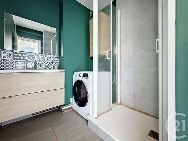 Appartement à vendre - 3 pièces - 62.0 m2 - LA CHAPELLE ST LUC - 10 - CHAMPAGNE-ARDENNE - Century 21 Martinot Immobilier