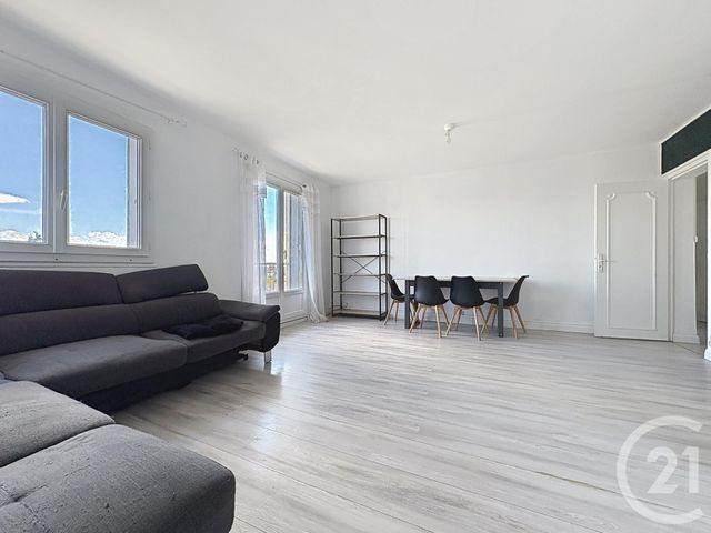 Appartement à vendre - 3 pièces - 62.0 m2 - LA CHAPELLE ST LUC - 10 - CHAMPAGNE-ARDENNE - Century 21 Martinot Immobilier
