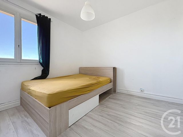 Appartement à vendre - 3 pièces - 62.0 m2 - LA CHAPELLE ST LUC - 10 - CHAMPAGNE-ARDENNE - Century 21 Martinot Immobilier