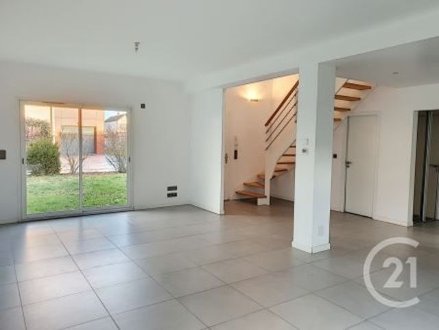 maison à louer - 6 pièces - 150.0 m2 - LA RIVIERE DE CORPS - 10 - CHAMPAGNE-ARDENNE - Century 21 Martinot Immobilier