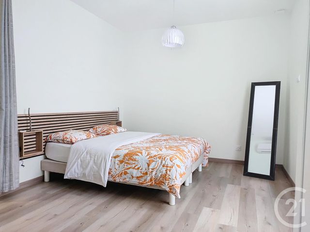 Appartement T2 à louer - 2 pièces - 47.77 m2 - ST PARRES AUX TERTRES - 10 - CHAMPAGNE-ARDENNE - Century 21 Martinot Immobilier