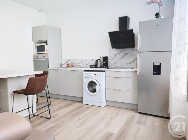 Appartement T2 à louer - 2 pièces - 47.77 m2 - ST PARRES AUX TERTRES - 10 - CHAMPAGNE-ARDENNE - Century 21 Martinot Immobilier