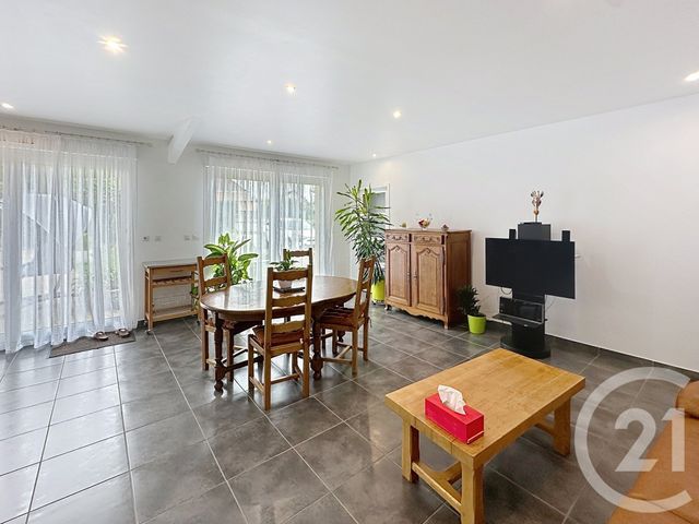 Appartement F2 à louer - 2 pièces - 51.6 m2 - ST PARRES AUX TERTRES - 10 - CHAMPAGNE-ARDENNE - Century 21 Martinot Immobilier