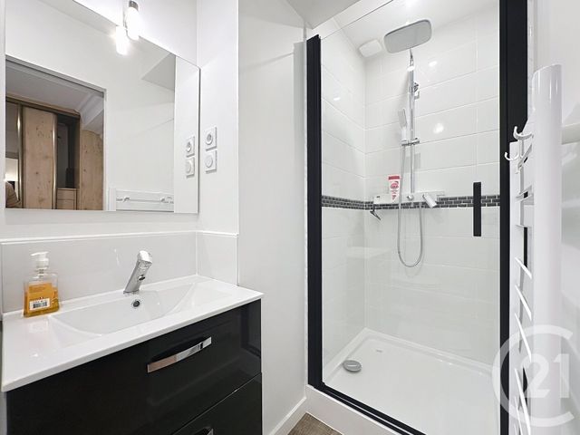 Appartement F2 à louer - 2 pièces - 51.6 m2 - ST PARRES AUX TERTRES - 10 - CHAMPAGNE-ARDENNE - Century 21 Martinot Immobilier