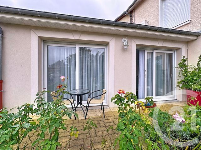 Appartement F2 à louer - 2 pièces - 51.6 m2 - ST PARRES AUX TERTRES - 10 - CHAMPAGNE-ARDENNE - Century 21 Martinot Immobilier