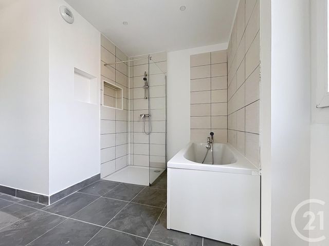 maison à vendre - 5 pièces - 109.98 m2 - ST ANDRE LES VERGERS - 10 - CHAMPAGNE-ARDENNE - Century 21 Martinot Immobilier