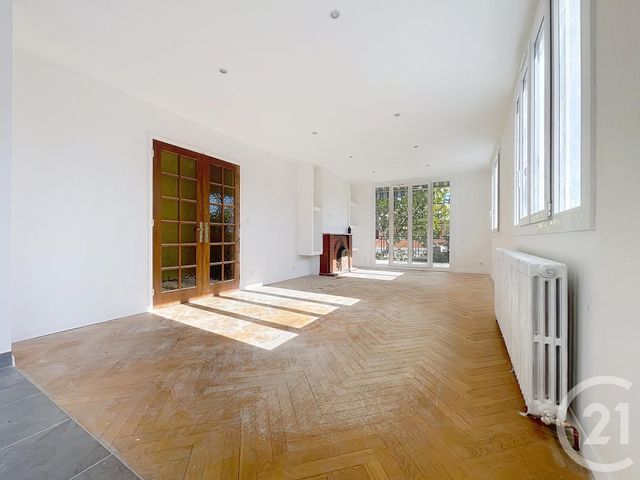 maison à vendre - 5 pièces - 109.98 m2 - ST ANDRE LES VERGERS - 10 - CHAMPAGNE-ARDENNE - Century 21 Martinot Immobilier