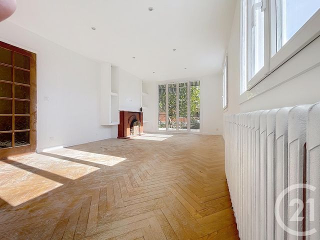 maison à vendre - 5 pièces - 109.98 m2 - ST ANDRE LES VERGERS - 10 - CHAMPAGNE-ARDENNE - Century 21 Martinot Immobilier