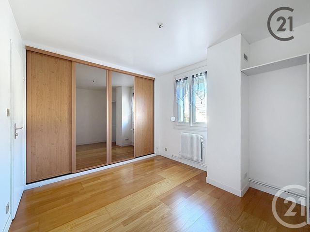 maison à vendre - 5 pièces - 88.0 m2 - ST JULIEN LES VILLAS - 10 - CHAMPAGNE-ARDENNE - Century 21 Martinot Immobilier