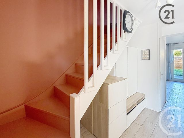 maison à vendre - 5 pièces - 88.0 m2 - ST JULIEN LES VILLAS - 10 - CHAMPAGNE-ARDENNE - Century 21 Martinot Immobilier