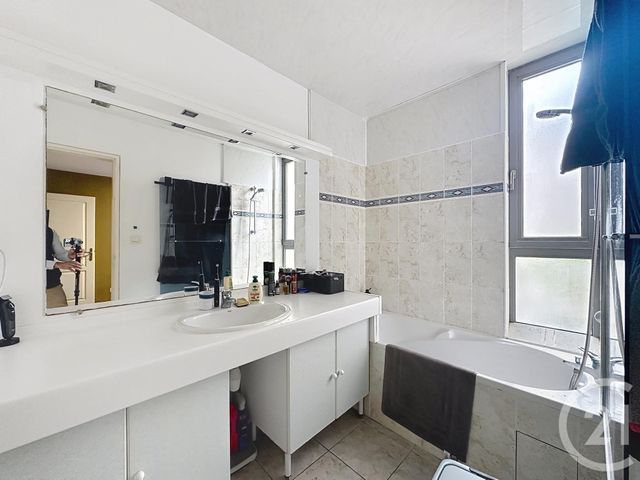 Afficher la photo en grand Appartement T2 à vendre - 2 pièces - 53.0 m2 - TROYES - 10 - CHAMPAGNE-ARDENNE - Century 21 Martinot Immobilier