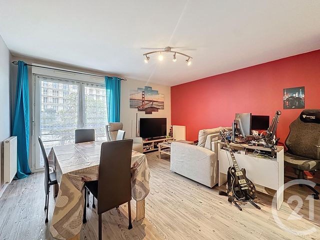 Afficher la photo en grand Appartement T2 à vendre - 2 pièces - 53.0 m2 - TROYES - 10 - CHAMPAGNE-ARDENNE - Century 21 Martinot Immobilier