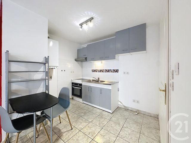 Appartement T2 à vendre - 2 pièces - 53.0 m2 - TROYES - 10 - CHAMPAGNE-ARDENNE - Century 21 Martinot Immobilier