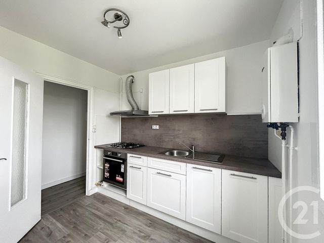 Appartement F2 à louer - 2 pièces - 45.6 m2 - TROYES - 10 - CHAMPAGNE-ARDENNE - Century 21 Martinot Immobilier