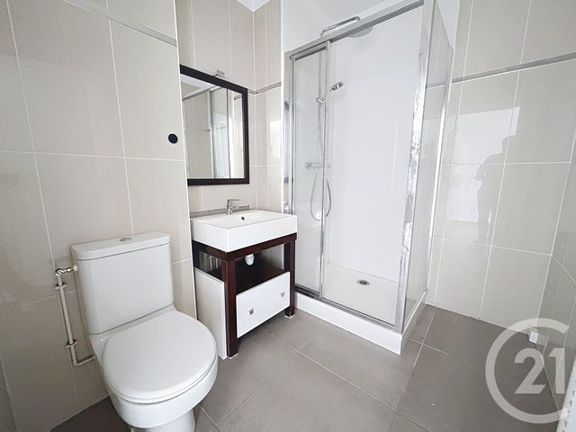 Appartement F1 à louer - 1 pièce - 26.0 m2 - TROYES - 10 - CHAMPAGNE-ARDENNE - Century 21 Martinot Immobilier