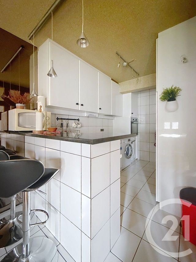 Appartement F3 à louer - 3 pièces - 78.0 m2 - TROYES - 10 - CHAMPAGNE-ARDENNE - Century 21 Martinot Immobilier