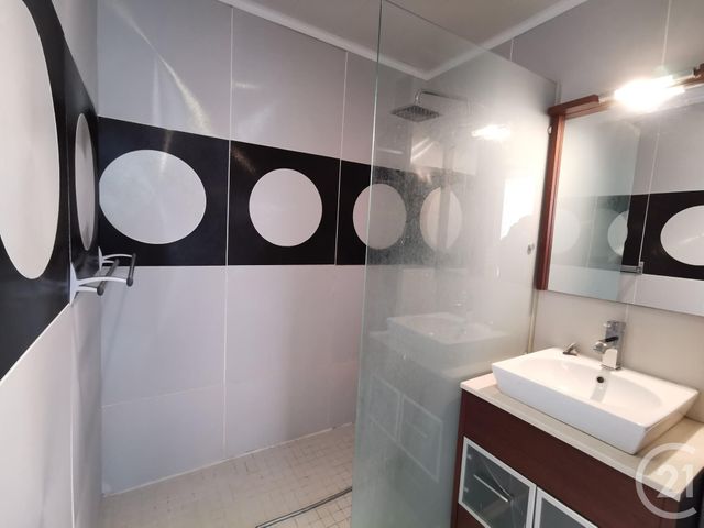 Appartement T2 à louer - 2 pièces - 55.0 m2 - TROYES - 10 - CHAMPAGNE-ARDENNE - Century 21 Martinot Immobilier