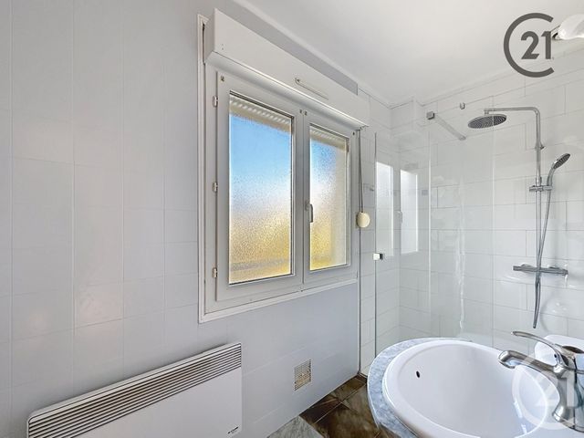 Afficher la photo en grand maison à vendre - 4 pièces - 76.0 m2 - ST ANDRE LES VERGERS - 10 - CHAMPAGNE-ARDENNE - Century 21 Martinot Immobilier