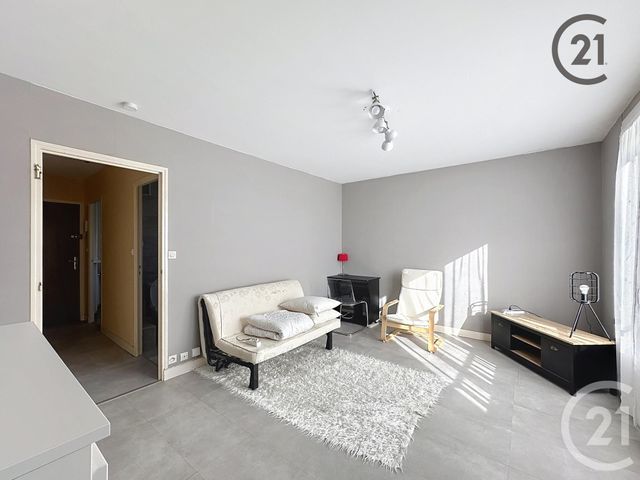 Appartement F1 à vendre - 1 pièce - 33.5 m2 - STE SAVINE - 10 - CHAMPAGNE-ARDENNE - Century 21 Martinot Immobilier