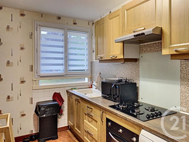 Appartement F3 à louer - 3 pièces - 65.52 m2 - 10 - CHAMPAGNE-ARDENNE - Century 21 Martinot Immobilier