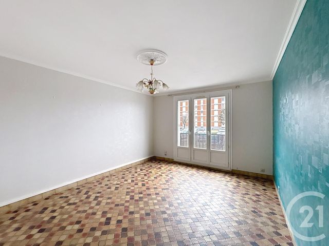 Appartement F3 à louer - 3 pièces - 65.52 m2 - 10 - CHAMPAGNE-ARDENNE - Century 21 Martinot Immobilier