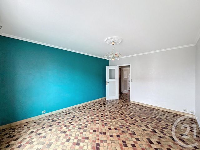 Appartement F3 à louer - 3 pièces - 65.52 m2 - 10 - CHAMPAGNE-ARDENNE - Century 21 Martinot Immobilier