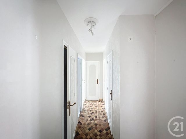 Appartement F3 à louer - 3 pièces - 65.52 m2 - 10 - CHAMPAGNE-ARDENNE - Century 21 Martinot Immobilier