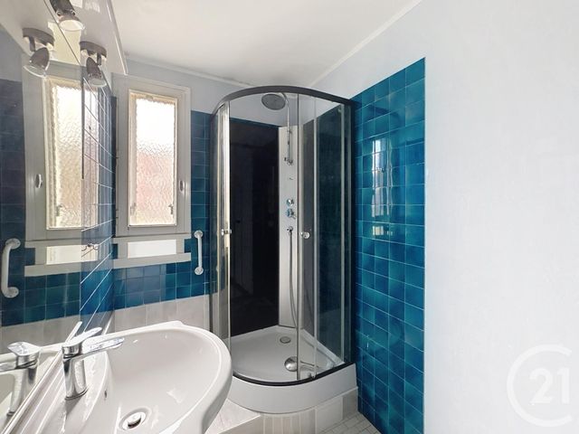 Appartement F3 à louer - 3 pièces - 65.52 m2 - 10 - CHAMPAGNE-ARDENNE - Century 21 Martinot Immobilier