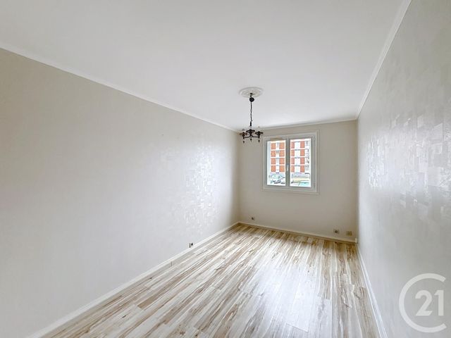 Appartement F3 à louer - 3 pièces - 65.52 m2 - 10 - CHAMPAGNE-ARDENNE - Century 21 Martinot Immobilier