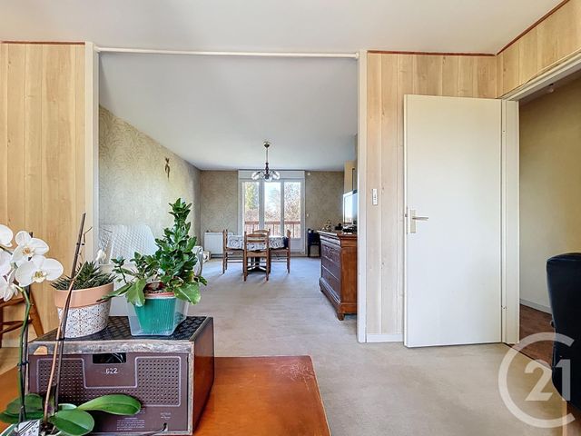 Afficher la photo en grand Appartement à vendre - 3 pièces - 70.09 m2 - TROYES - 10 - CHAMPAGNE-ARDENNE - Century 21 Martinot Immobilier