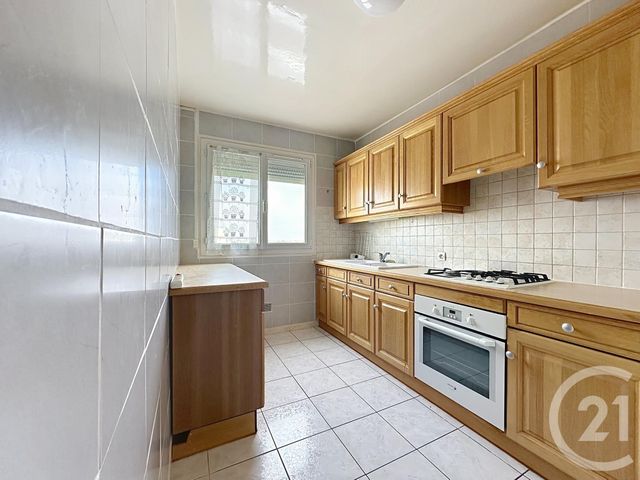 Appartement à vendre - 4 pièces - 63.35 m2 - TROYES - 10 - CHAMPAGNE-ARDENNE - Century 21 Martinot Immobilier