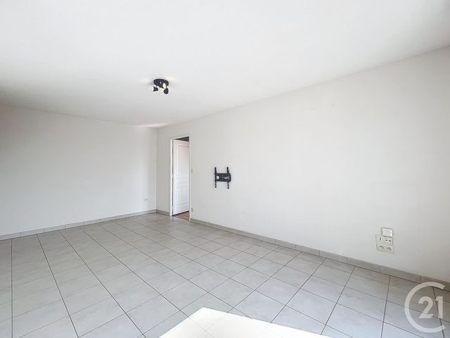 Afficher la photo en grand Appartement F3 à louer - 3 pièces - 56.4 m2 - LES NOES PRES TROYES - 10 - CHAMPAGNE-ARDENNE - Century 21 Martinot Immobilier