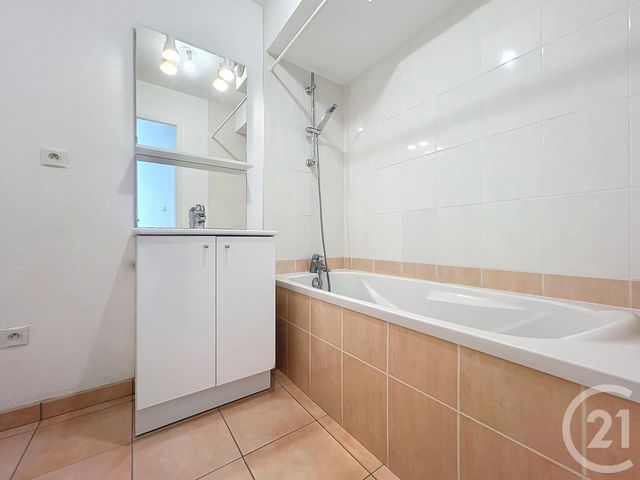 Afficher la photo en grand Appartement F3 à louer - 3 pièces - 56.4 m2 - LES NOES PRES TROYES - 10 - CHAMPAGNE-ARDENNE - Century 21 Martinot Immobilier
