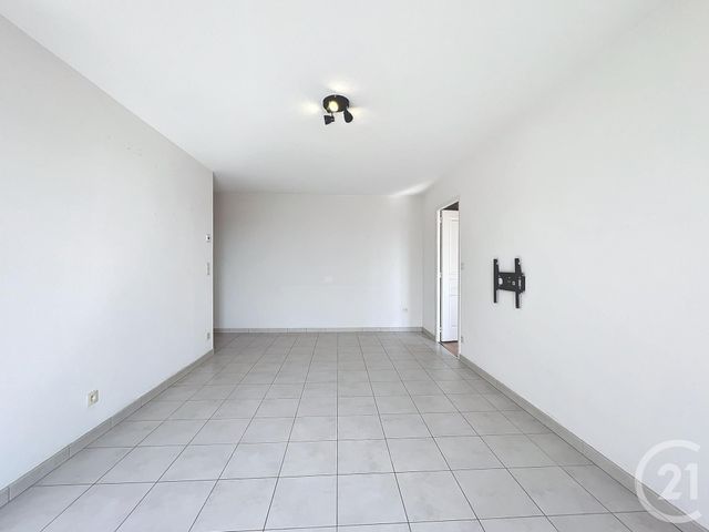 Afficher la photo en grand Appartement F3 à louer - 3 pièces - 56.4 m2 - LES NOES PRES TROYES - 10 - CHAMPAGNE-ARDENNE - Century 21 Martinot Immobilier