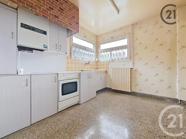 maison à vendre - 4 pièces - 72.0 m2 - ST JULIEN LES VILLAS - 10 - CHAMPAGNE-ARDENNE - Century 21 Martinot Immobilier