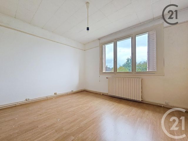 maison à vendre - 4 pièces - 72.0 m2 - ST JULIEN LES VILLAS - 10 - CHAMPAGNE-ARDENNE - Century 21 Martinot Immobilier