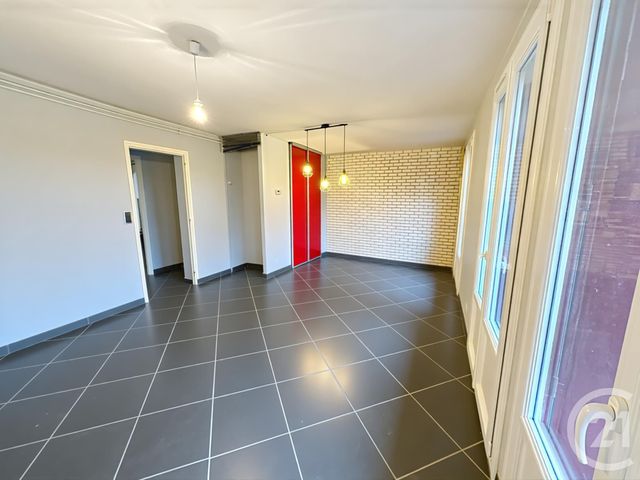 Appartement à vendre - 3 pièces - 66.73 m2 - TROYES - 10 - CHAMPAGNE-ARDENNE - Century 21 Martinot Immobilier