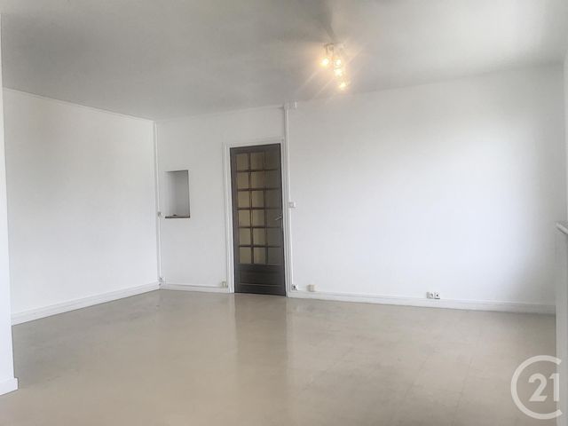 Appartement F3 à louer - 3 pièces - 65.0 m2 - TROYES - 10 - CHAMPAGNE-ARDENNE - Century 21 Martinot Immobilier