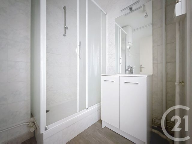 Appartement F3 à louer - 3 pièces - 65.0 m2 - TROYES - 10 - CHAMPAGNE-ARDENNE - Century 21 Martinot Immobilier