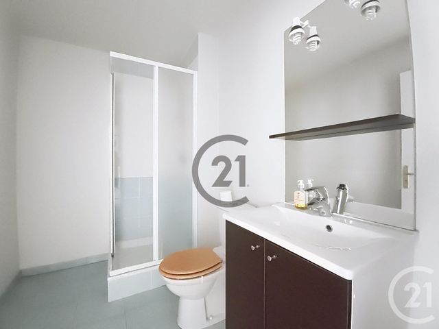 Appartement à louer - 2 pièces - 39.4 m2 - TROYES - 10 - CHAMPAGNE-ARDENNE - Century 21 Martinot Immobilier