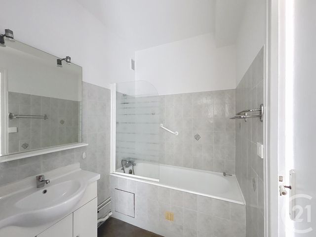 Appartement F3 à louer - 3 pièces - 78.0 m2 - TROYES - 10 - CHAMPAGNE-ARDENNE - Century 21 Martinot Immobilier