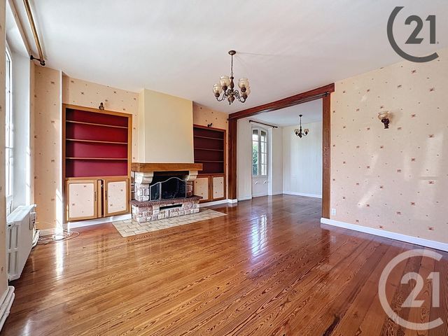 maison à vendre - 6 pièces - 149.0 m2 - ST JULIEN LES VILLAS - 10 - CHAMPAGNE-ARDENNE - Century 21 Martinot Immobilier