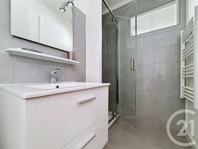 Appartement F3 à louer - 3 pièces - 48.5 m2 - TROYES - 10 - CHAMPAGNE-ARDENNE - Century 21 Martinot Immobilier