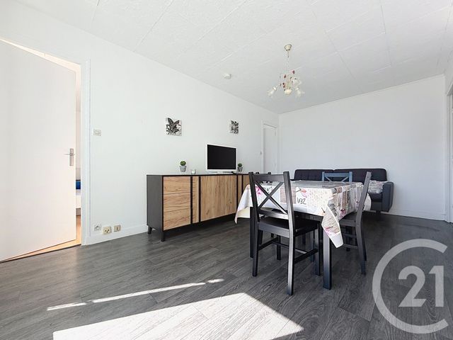 Appartement F3 à louer - 3 pièces - 48.5 m2 - TROYES - 10 - CHAMPAGNE-ARDENNE - Century 21 Martinot Immobilier