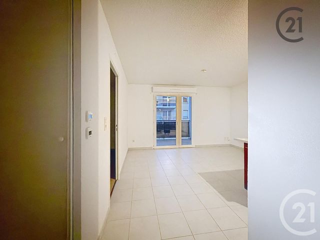 Appartement T2 à louer - 2 pièces - 39.0 m2 - STE SAVINE - 10 - CHAMPAGNE-ARDENNE - Century 21 Martinot Immobilier