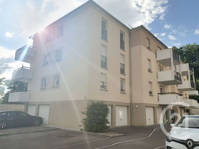 Appartement T2 à louer - 2 pièces - 39.0 m2 - STE SAVINE - 10 - CHAMPAGNE-ARDENNE - Century 21 Martinot Immobilier