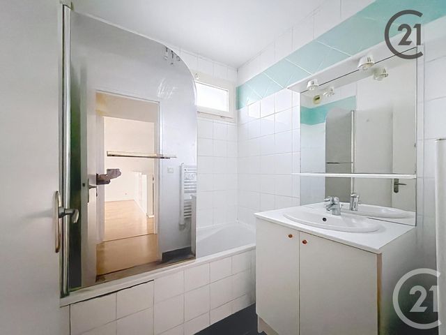 Appartement F3 à louer - 3 pièces - 73.4 m2 - TROYES - 10 - CHAMPAGNE-ARDENNE - Century 21 Martinot Immobilier