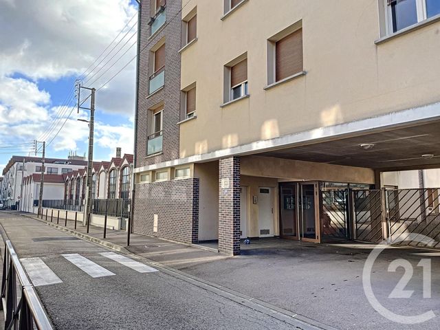 Appartement F3 à louer - 3 pièces - 73.4 m2 - TROYES - 10 - CHAMPAGNE-ARDENNE - Century 21 Martinot Immobilier